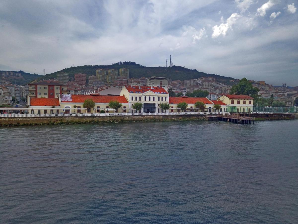 Montania Special Class Hotel Mudanya Exterior photo